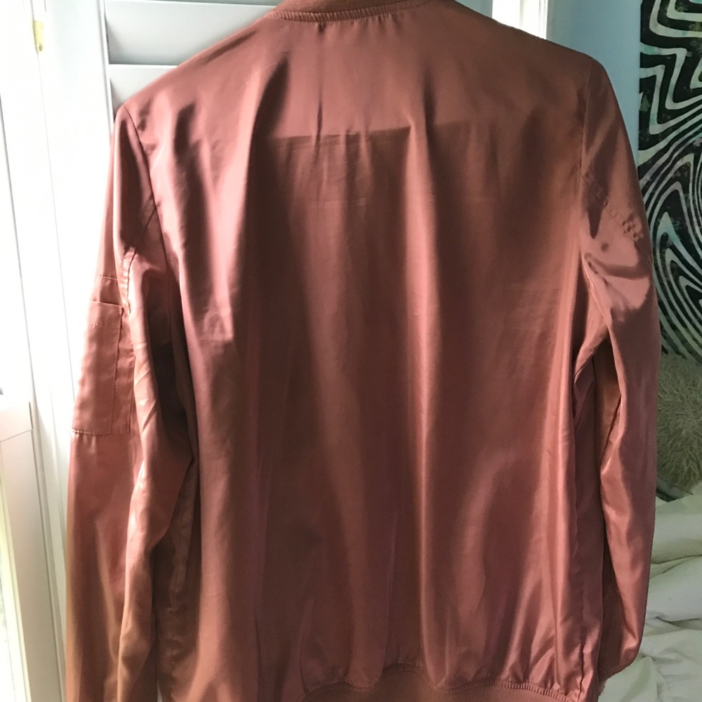Lightweight bomber jacket! Worn maybe 3 times!